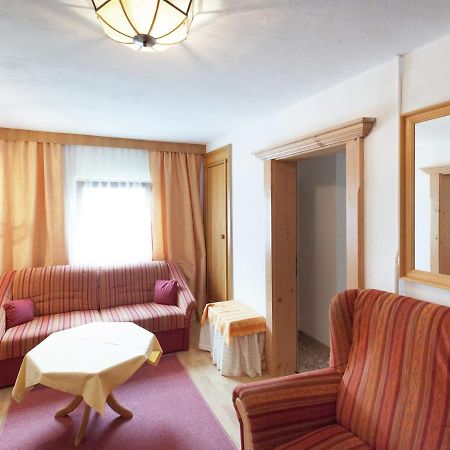 Guesthouse In Vent With Balcony Exterior foto